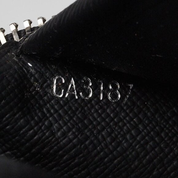 Louis Vuitton Black Epi Leather Vertical Zippy Wallet - Picture 10 of 10